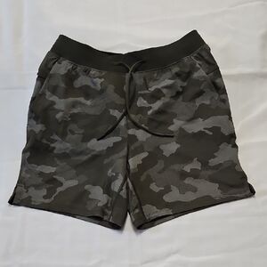 Lululemon T.H.E. Short Size Large 7" Linerless Variegated Mesh Camo Olive Green